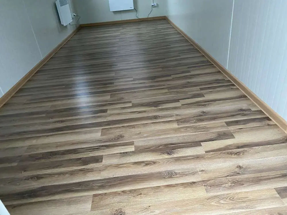 Bürocontainer Mit Rollläden 6×2,40 m Stahlrahmen Isoliert - Image 3