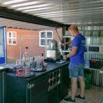 Demontierbarer Bar-Container 4×2 m XL – Schwarz RAL 9005